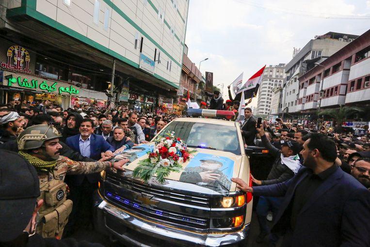 Iraqis shout “death to America” during Soleimani's procession [Photos]