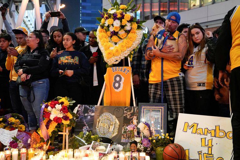 How NBA legend Kobe Bryant and his daughter Gianna died