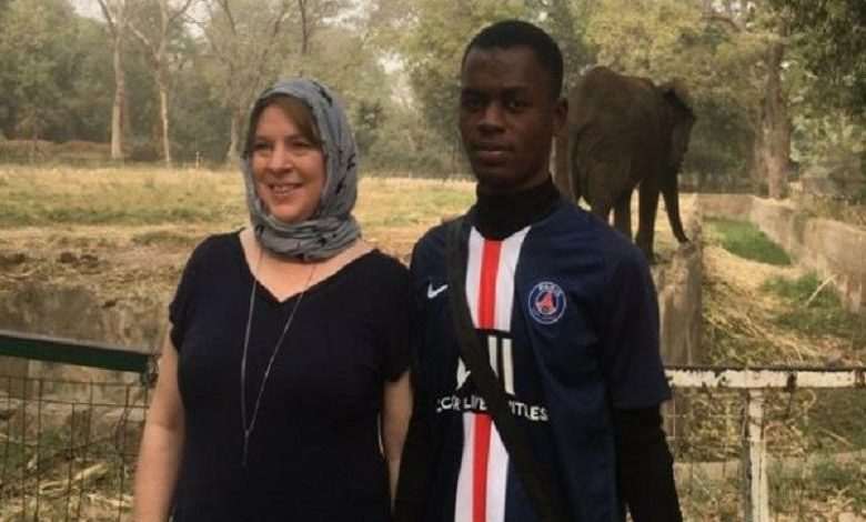 “Nigerian ladies don’t know how to love” – Nigerian guy(23) explains why marrying American(46)