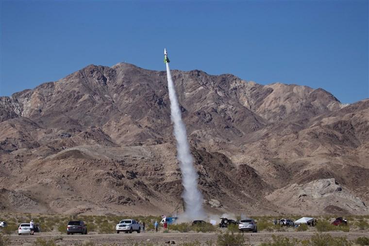 To prove that earth is flat, “Mad” Mike Hughes launches himself with self-made rocket