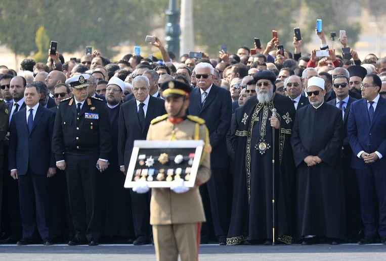 Egyptian ex-president Mubarak buried with military honor