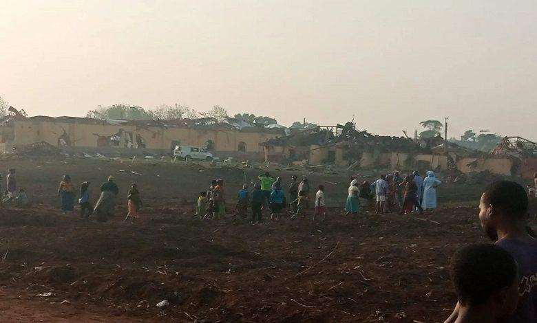 Ondo rock with explosion, hundreds of buildings razed