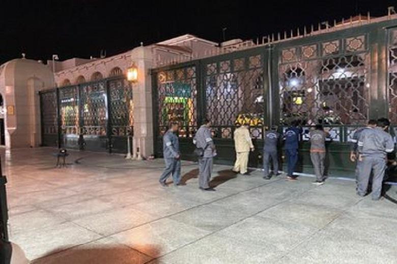 Corona! Prophet Mohammed’s mosque closed first time after 1,400 years