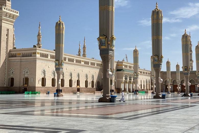 Corona! Prophet Mohammed’s mosque closed first time after 1,400 years