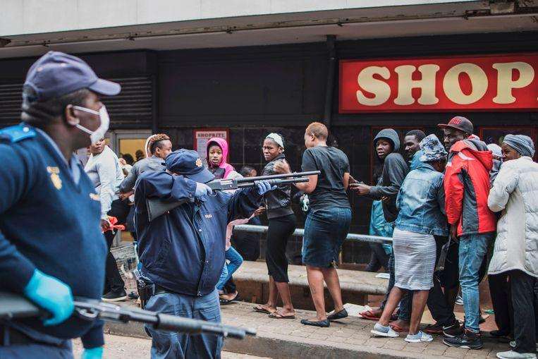 More cases of infected people: South Africa begin door-to-door test