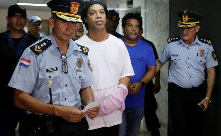 Ronaldinho is in cell with TV and fan, but he leaves the prison food