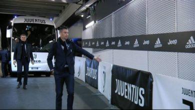 Funny action: Ronaldo shakes hands with ‘ghost fans’