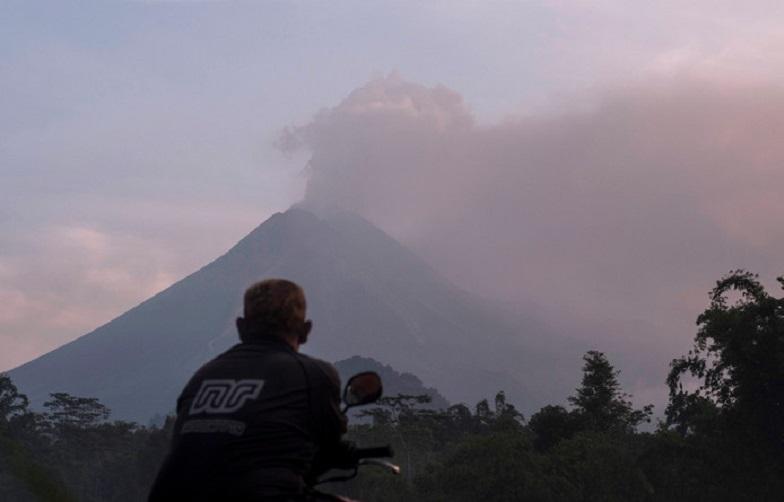 Deadly Merapi volcano erupts in Indonesia