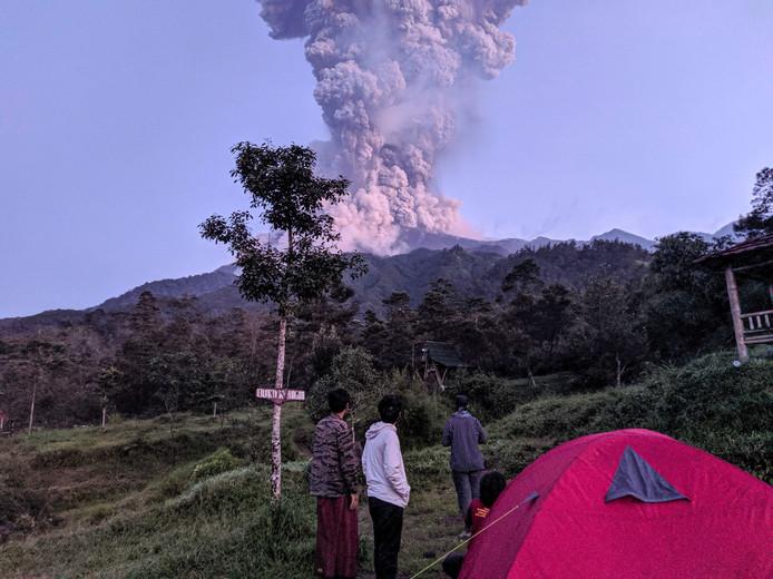 Deadly Merapi volcano erupts in Indonesia 