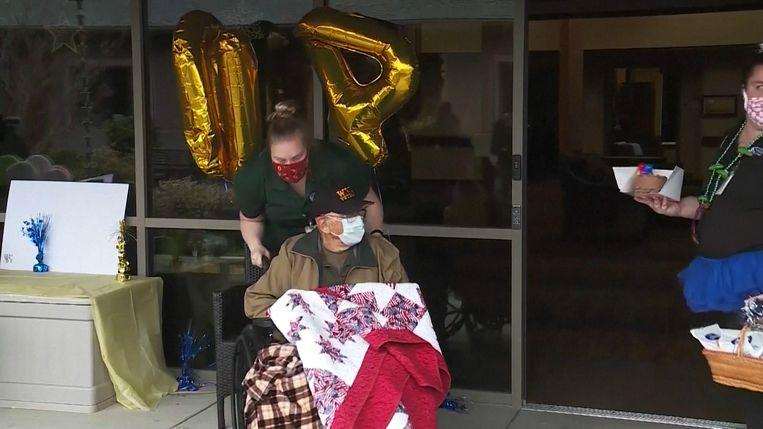 The American Bill Lapschies celebrated his 104th birthday last week and the fact that he was cured of Covid-19.