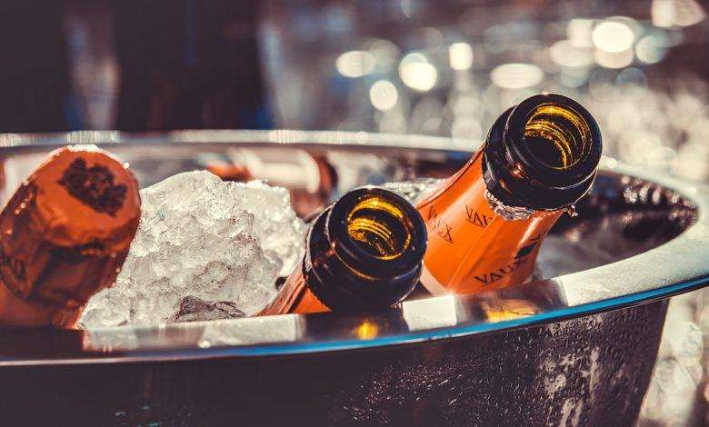 WHO: “Drinking alcohol does not protect against coronavirus”