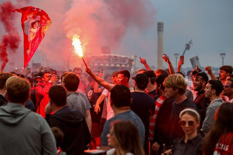 Liverpool are suing fans for “unacceptable behavior” giant mountain of waste left behind