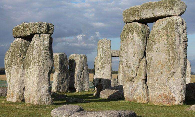 Archaeologists unravel the mystery surrounding the origin of Giant Stonehenge stones