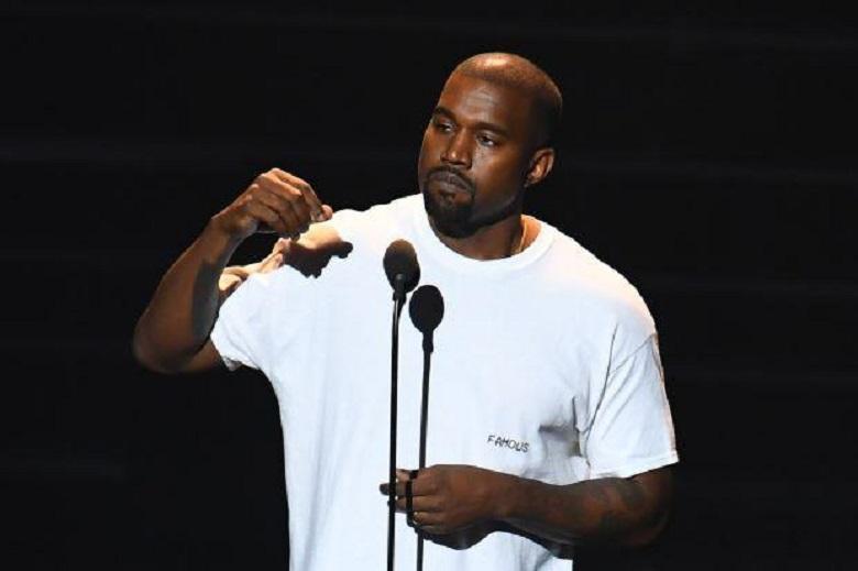 Kanye West goes wild on Twitter after his first meeting