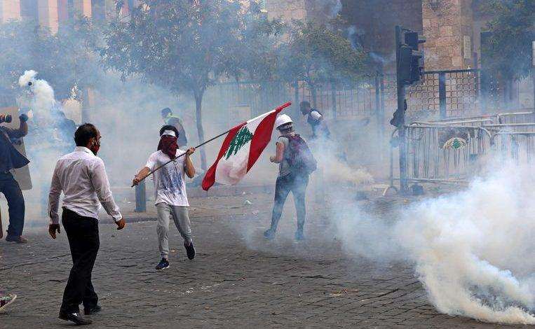 Protest in Lebanon grows grimmer: protesters march to parliament