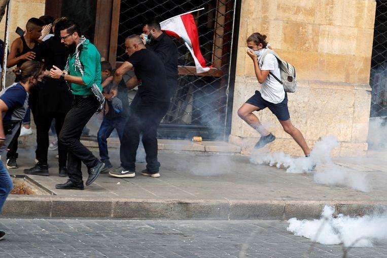 Protest in Lebanon grows grimmer: protesters march to parliament