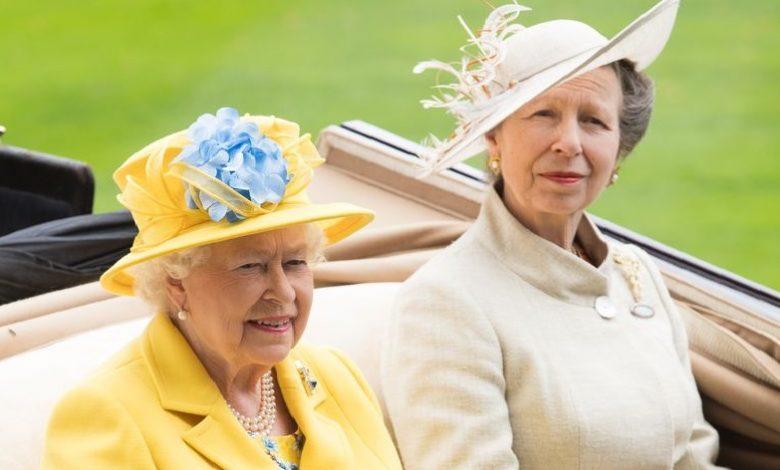 Queen Elizabeth puts daughter Princess Anne in the spotlight