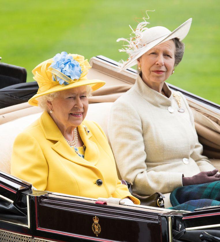 Queen Elizabeth puts daughter Princess Anne in the spotlight 