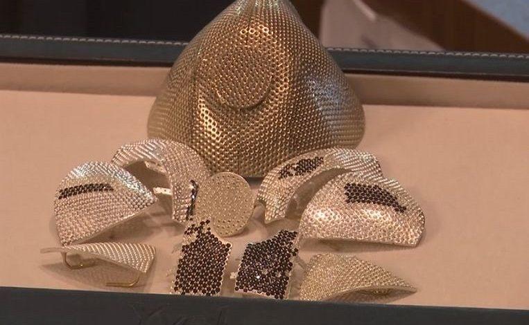 Jeweler working on “most expensive mouth mask in the world’: white gold and 3,600 diamonds