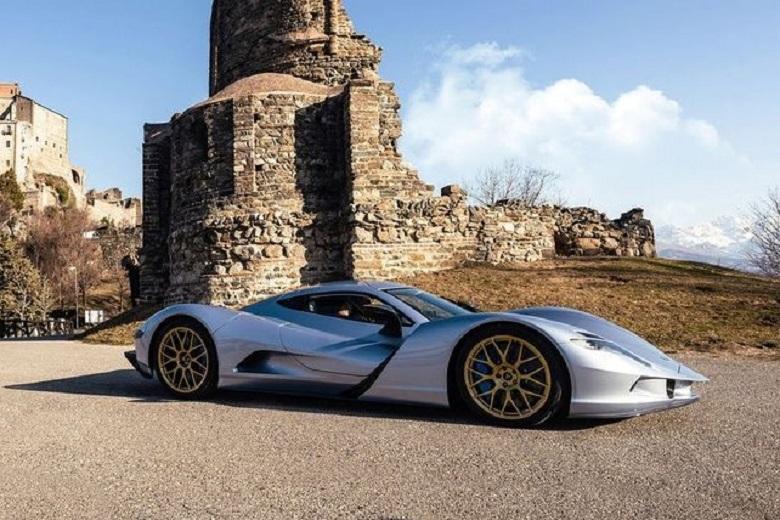 Fastest car in the world now on sale: from 0 to 100 km/h in 1.9 seconds