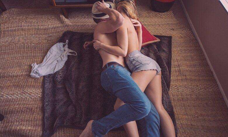 How to sleep faster with a girl who likes you