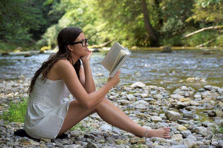 Top 5 reasons why it is somehow better to be single