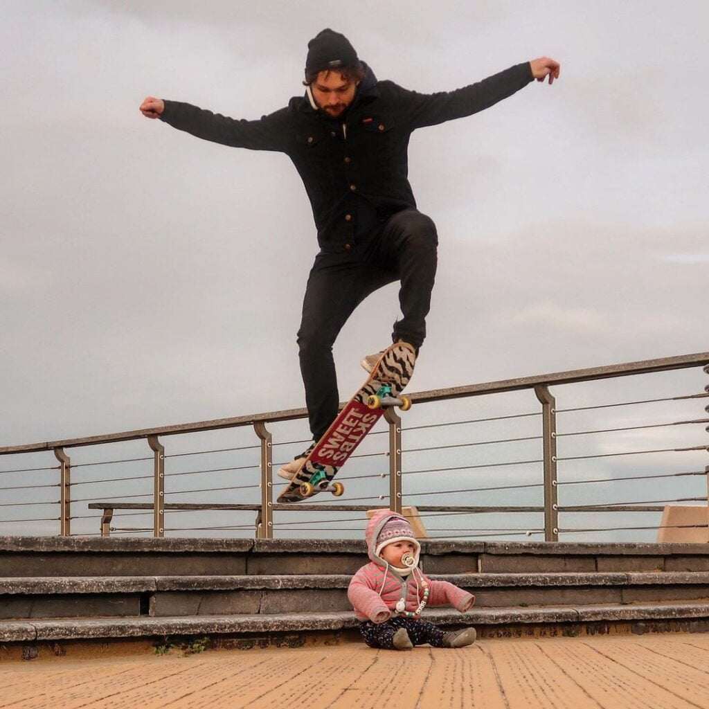 Dad makes funny photos to show his partner that daughter is safe 
