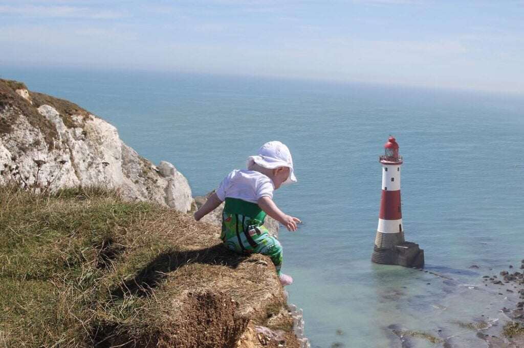 Dad makes funny photos to show his partner that daughter is safe 