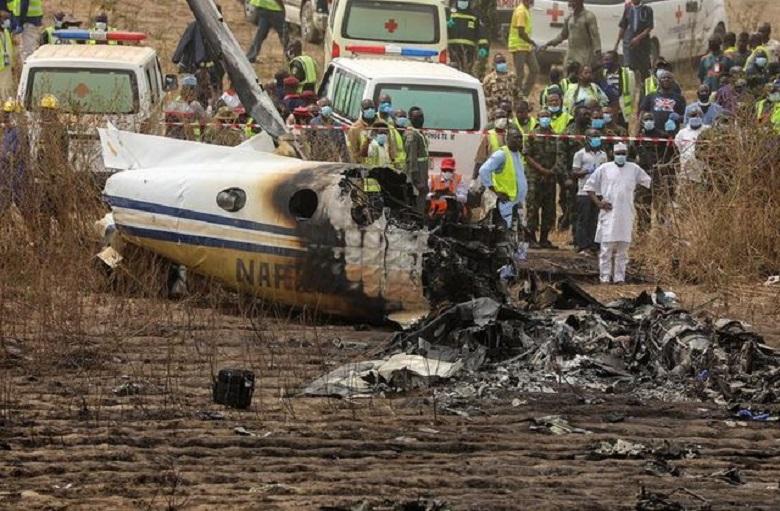 Nigerian Air Force plane crashed on the approach to Abuja Airport
