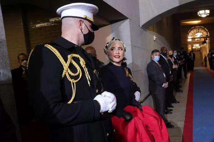 Marine who took Lady Gaga by the arm: right place, right time with right figure 