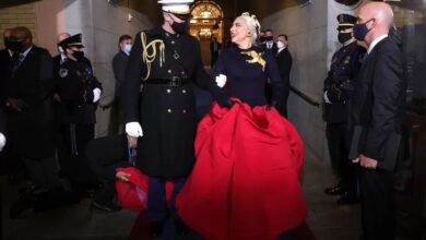 Marine who took Lady Gaga by the arm: right place, right time with right figure