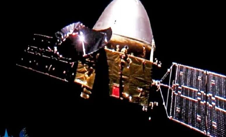 Tianwen-1 arrives at Mars, looking for a landing spot