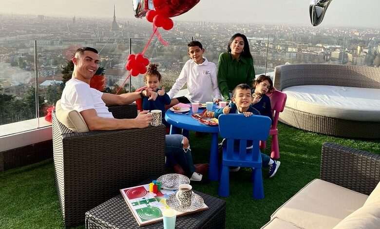 “Replace a lamp or cook? Cristiano doesn't do that” – Georgina Rodríguez