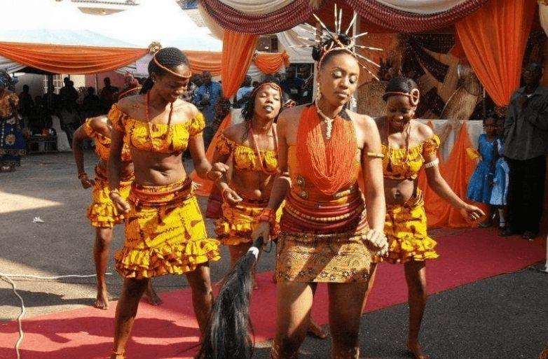 Igbo ladies dancing