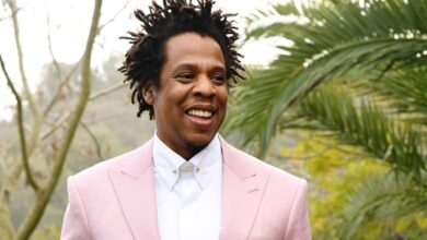 Jay-Z earns nearly 300 million with sales of streaming service
