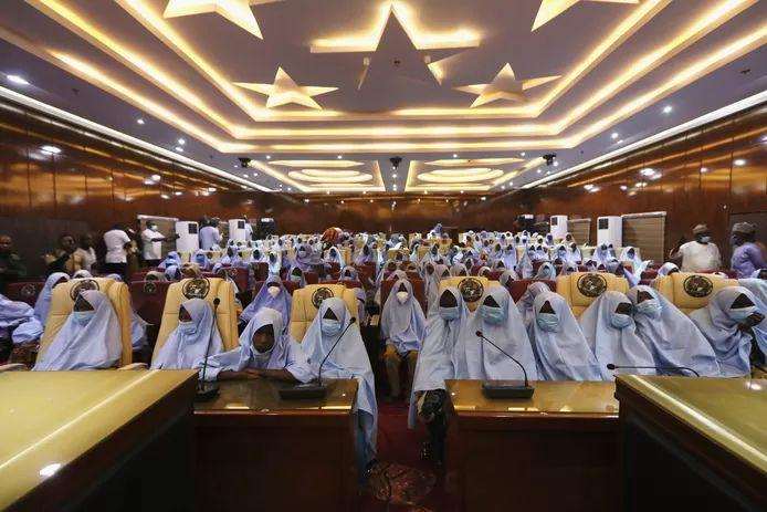 Hundreds of kidnapped schoolgirls released in Nigeria