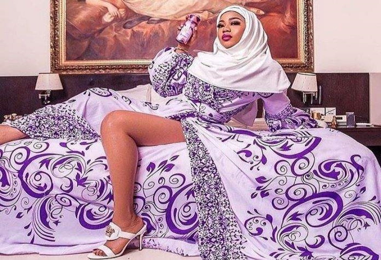 As if nun dress is not enough, Toyin Lawani poses in sexy hijab
