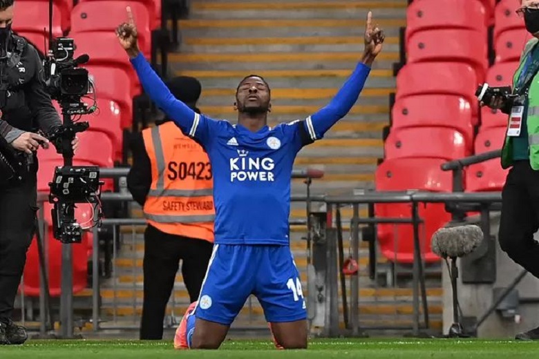 4,000 fans see Iheanacho Leicester shoot to FA Cup final