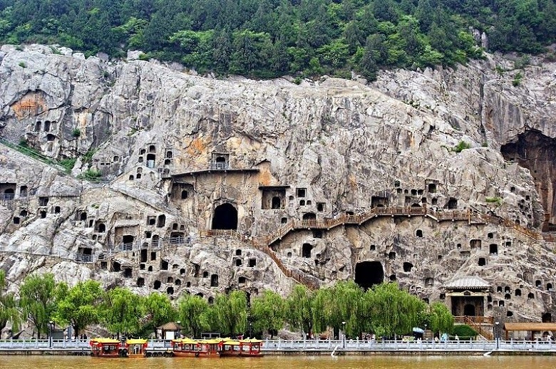 Longmen Grottoes (China)