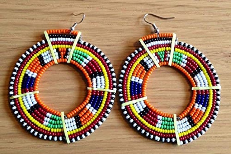 African jewelry – bright as life itself