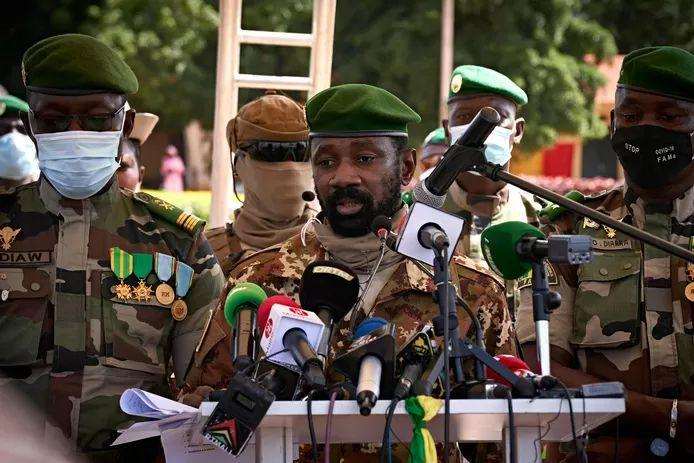 Coup d'état in Mali: military junta's leader appoints himself new president
