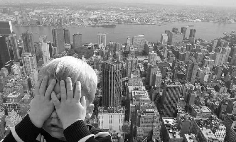 How to conquer your fear of heights climbing on your own