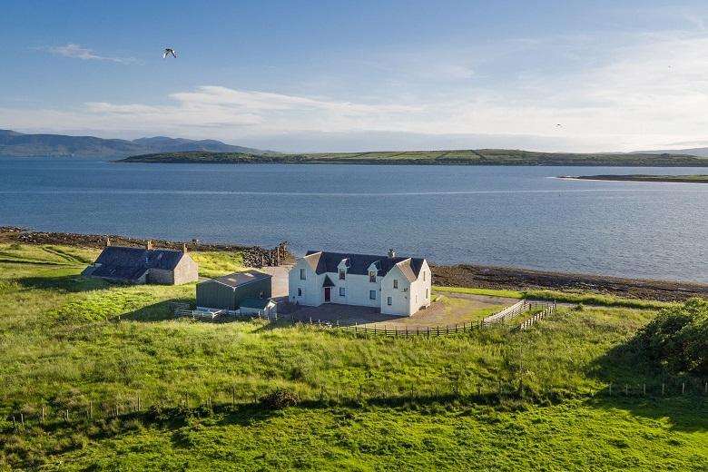 Home of fairies, warrior queens, fairy castles: mystical island in Scotland