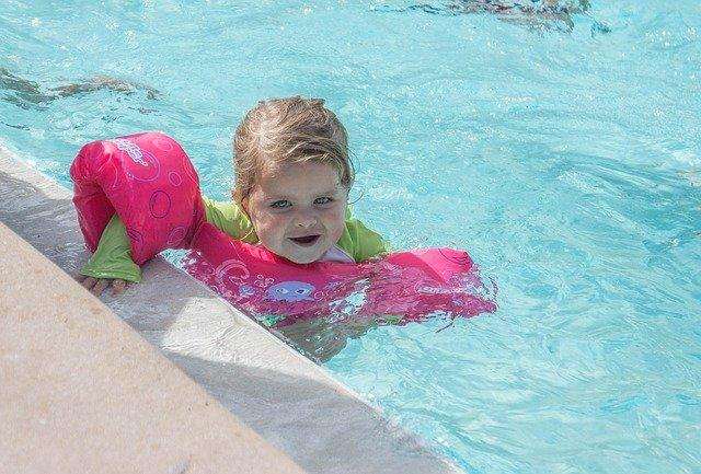 Pool safety for kids! This is how you keep it safe for children