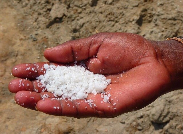 Four signs that you need to reduce salt