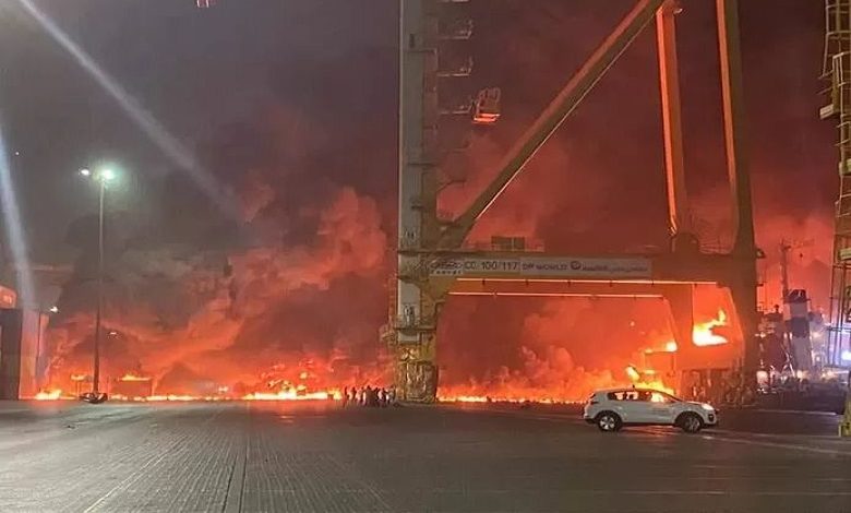 Powerful explosion sounds in Dubai port
