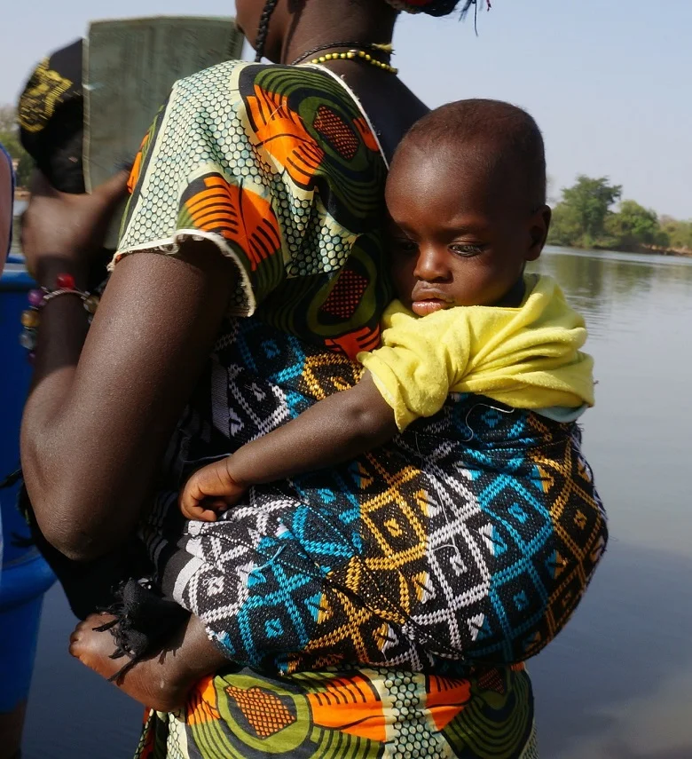African method of carrying baby