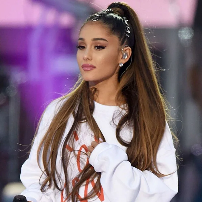 A full ponytail à la Ariana Grande? It’s possible with this TikTok trick