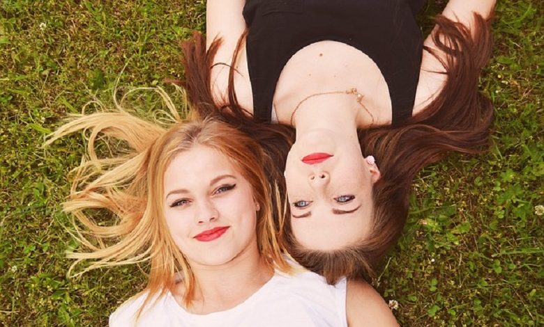 4 reasons we live in an unhappy friendship