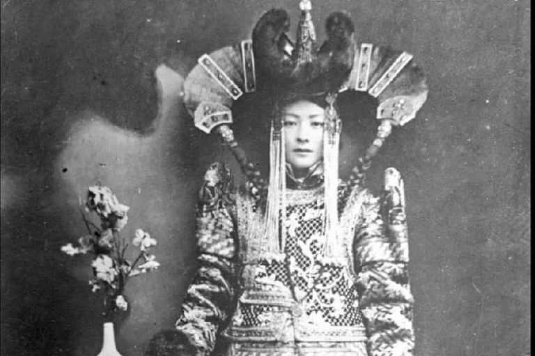 Genepil How Genghis Khan’s family ended: tragic story of last queen of Mongolia ...